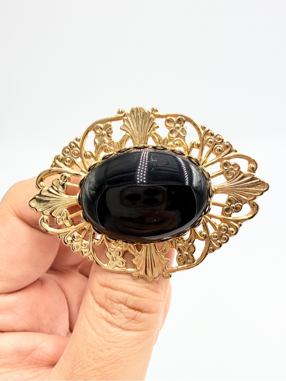 Vintage Gold Tone Black Cabochon Filigree Brooch Pin Victorian Style